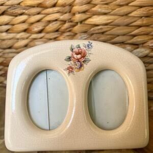 Floral porcelain double oval frame